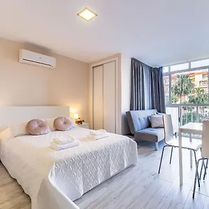 Sun Coast -- Superb With 4 Pools, Gardens&breakfast , Benalmádena España